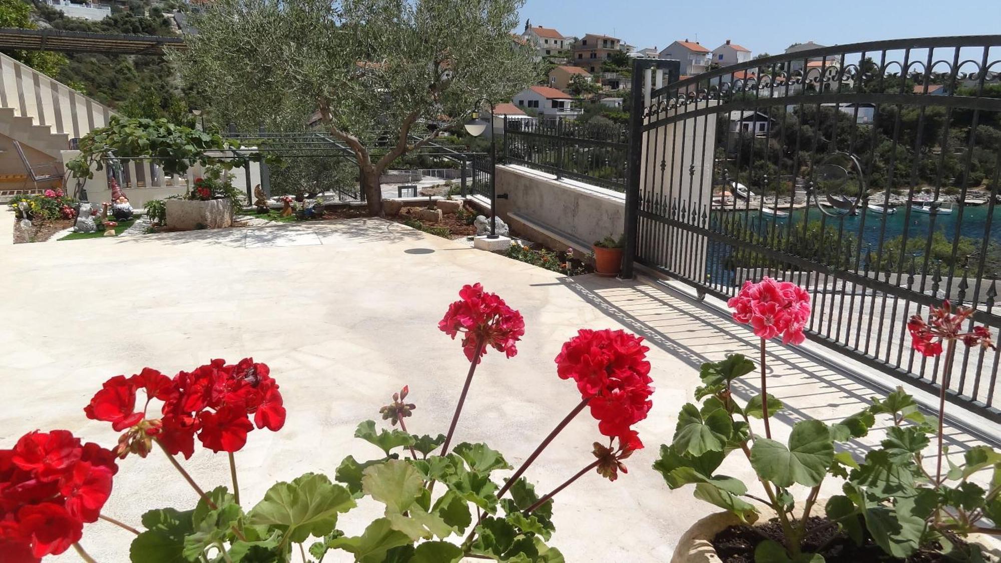 Apartments Branka - 30 M From Beach Севід Екстер'єр фото